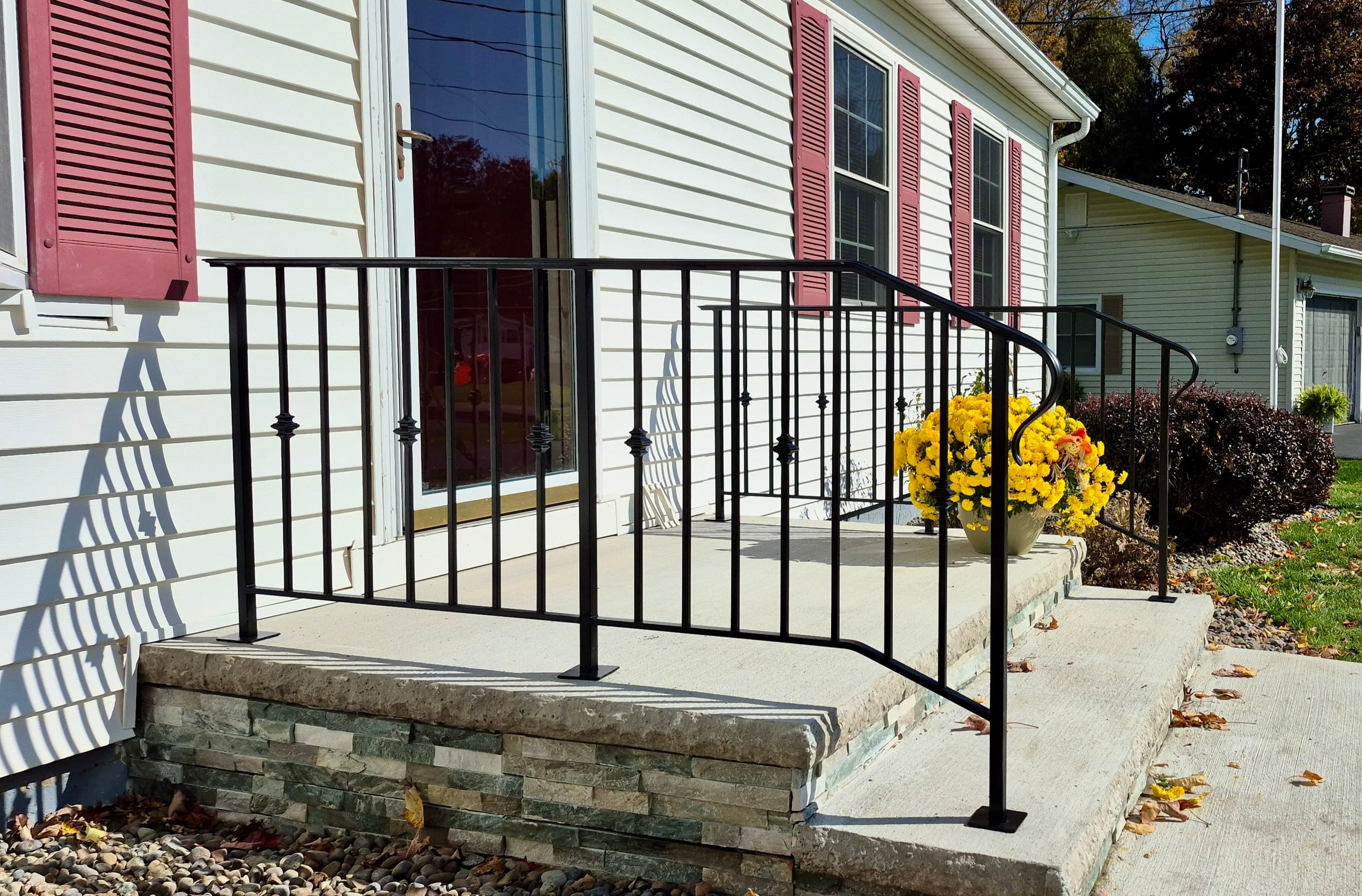 railings-simplistic ironwork